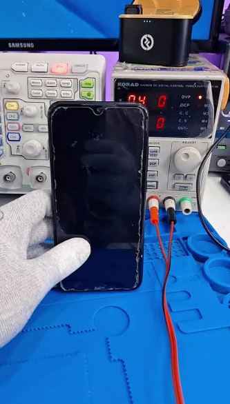 ¿Por qué mi celular Redmi Note 8 no prende?
