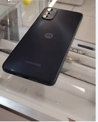 ¿Por qué mi celular Motorola no prende?