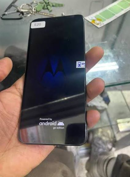 Mi Motorola se queda en el logo y vibra